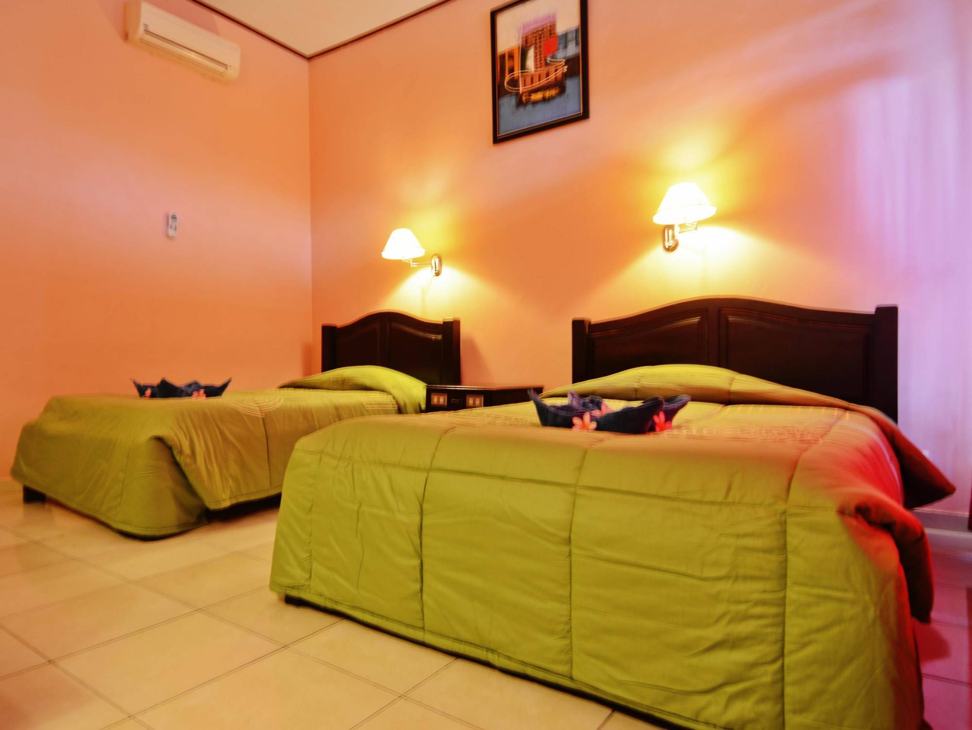 Pesona Beach Inn Kuta Lombok Eksteriør billede