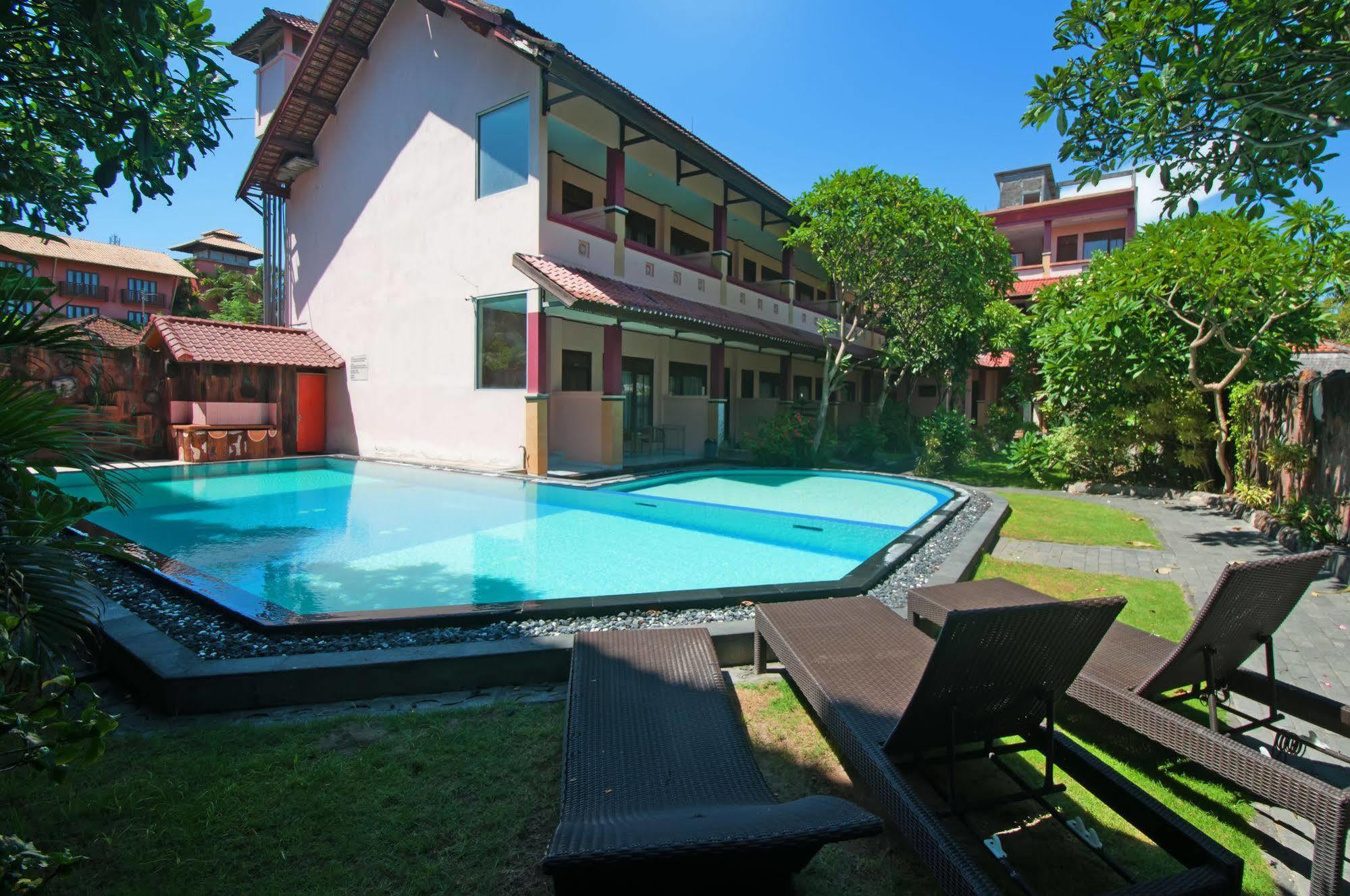 Pesona Beach Inn Kuta Lombok Eksteriør billede