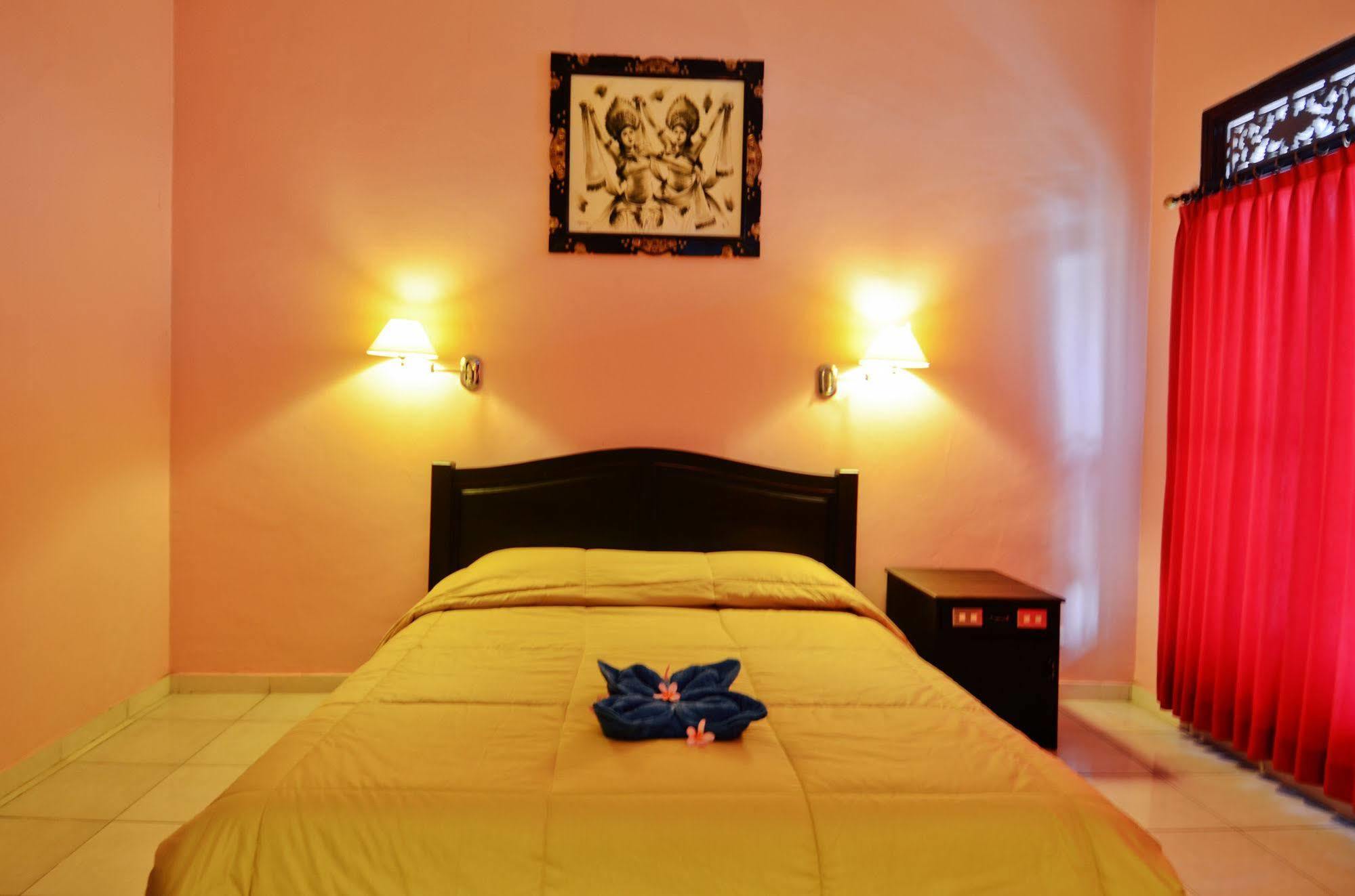 Pesona Beach Inn Kuta Lombok Eksteriør billede
