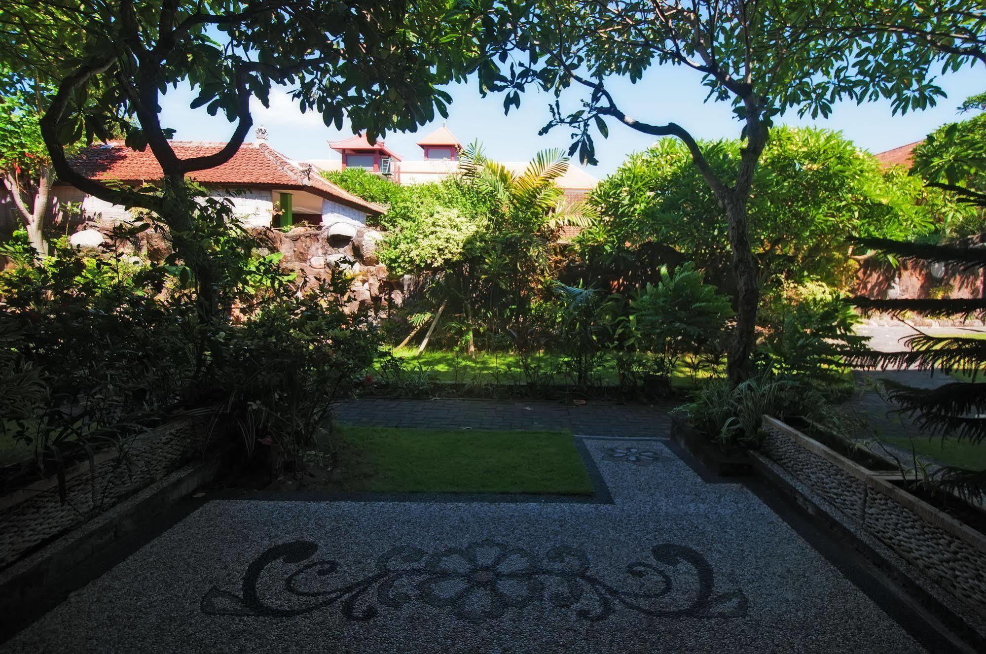 Pesona Beach Inn Kuta Lombok Eksteriør billede