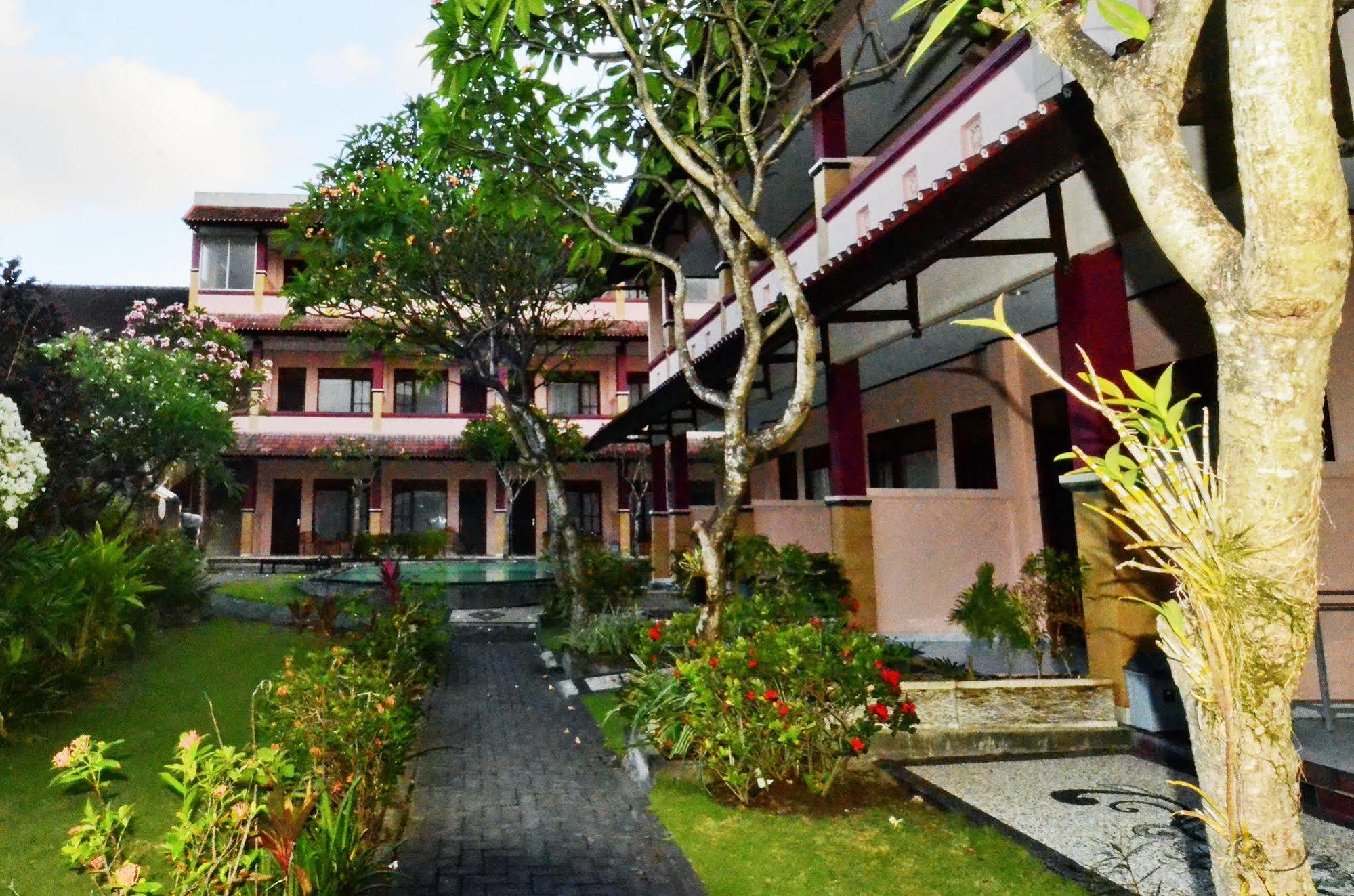 Pesona Beach Inn Kuta Lombok Eksteriør billede